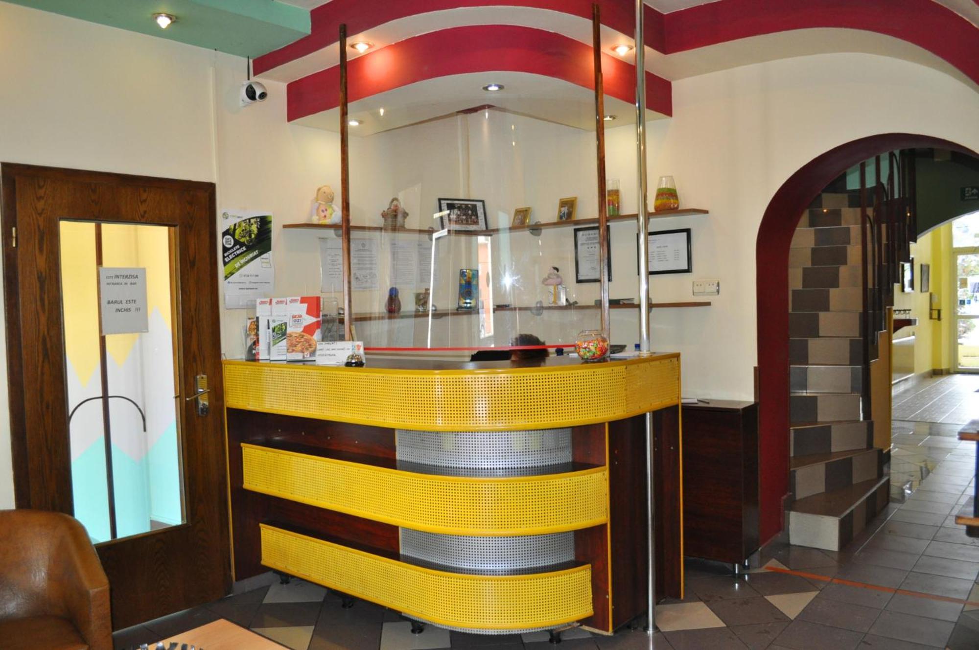 Pension Flamingo Braşov Extérieur photo