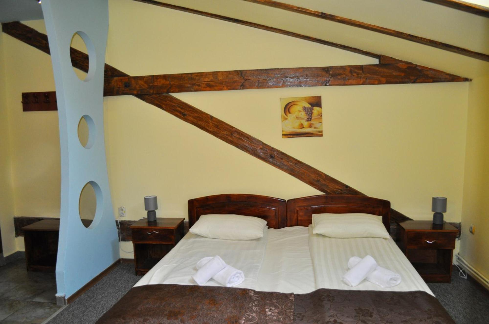 Pension Flamingo Braşov Extérieur photo